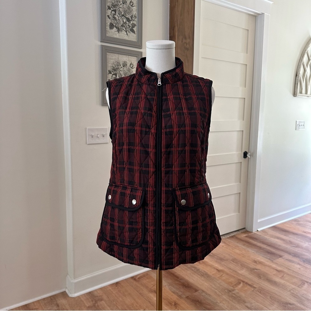 Women's Small Full Zip Pocket Sleeveless Black Red Plaid Winter Holiday Vest